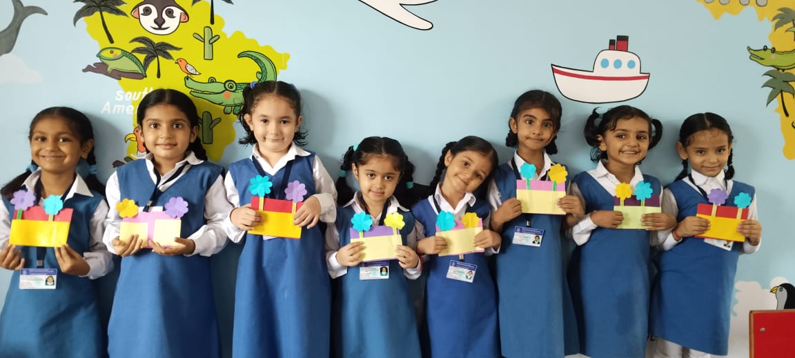 Clay Play and Flower Vase Making